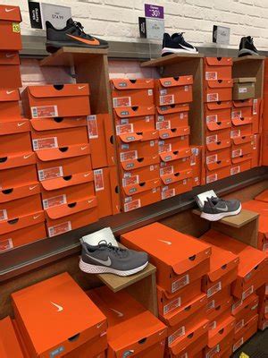 shoe stores in flint|DSW Stores in Flint, MI